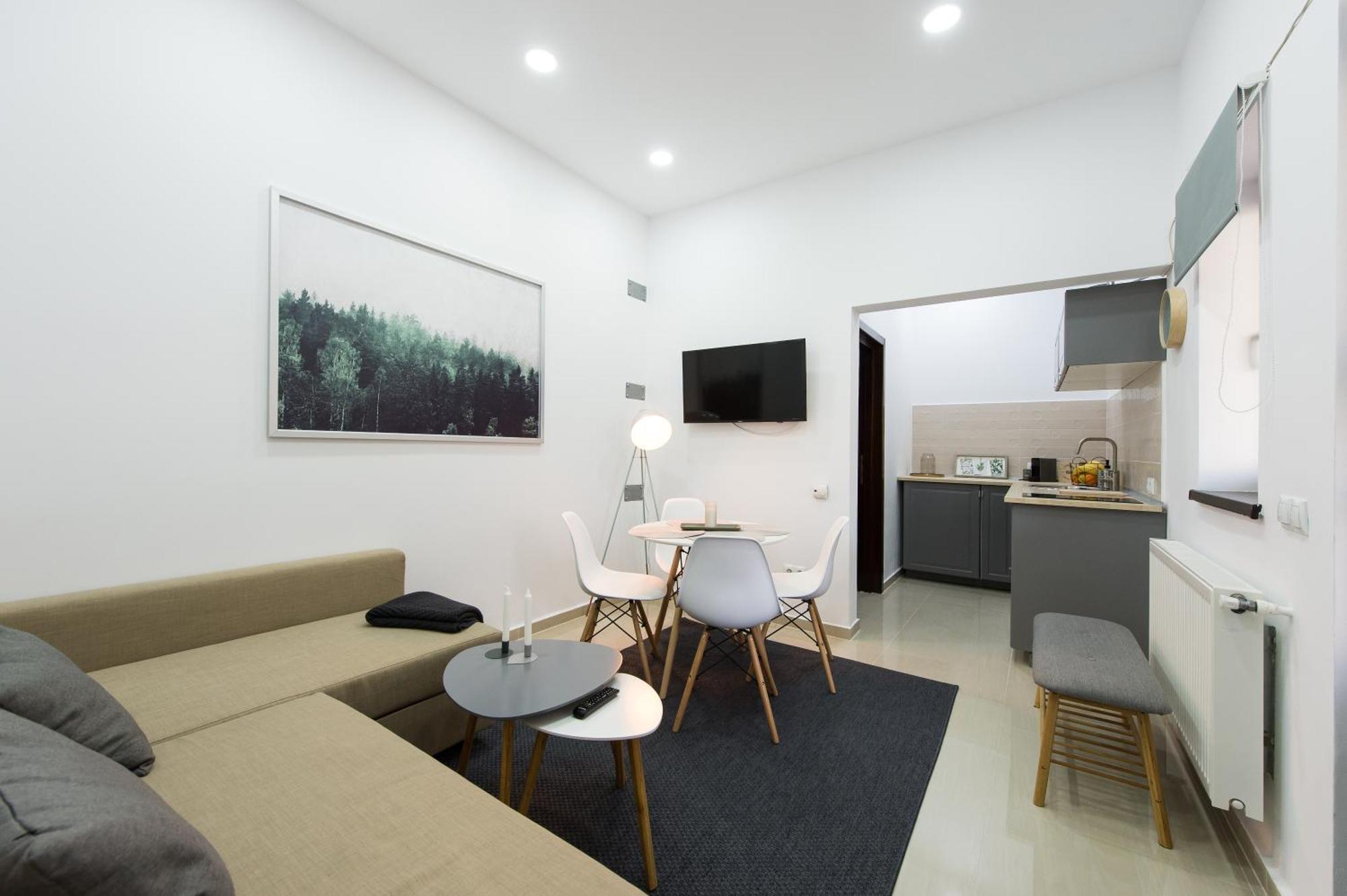 Апартаменты Gorgeous Brasov Flat With Patio And Mountain Views Экстерьер фото